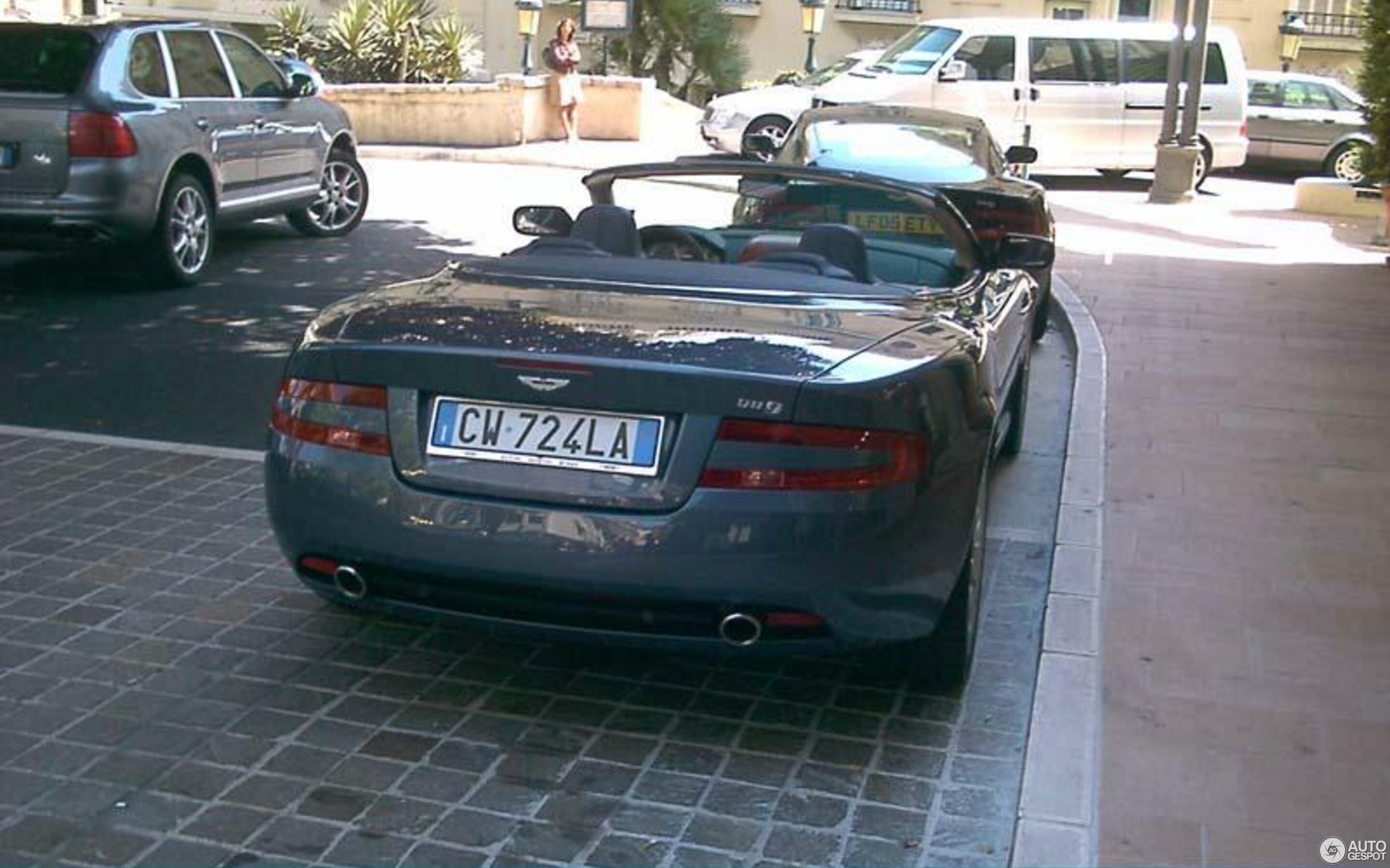 Aston Martin DB9 Volante