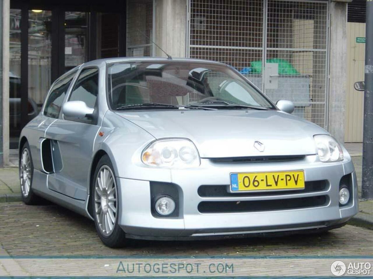 Renault Clio V6