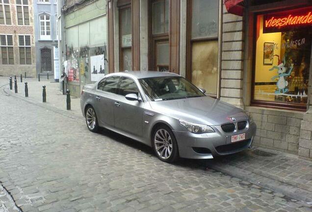 BMW M5 E60 2005