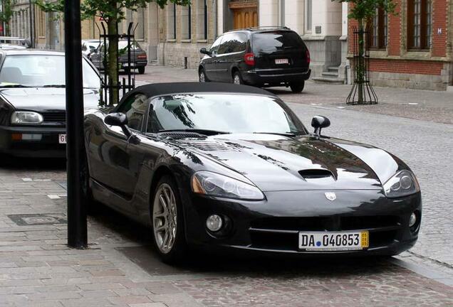 Dodge Viper SRT-10 Roadster 2003