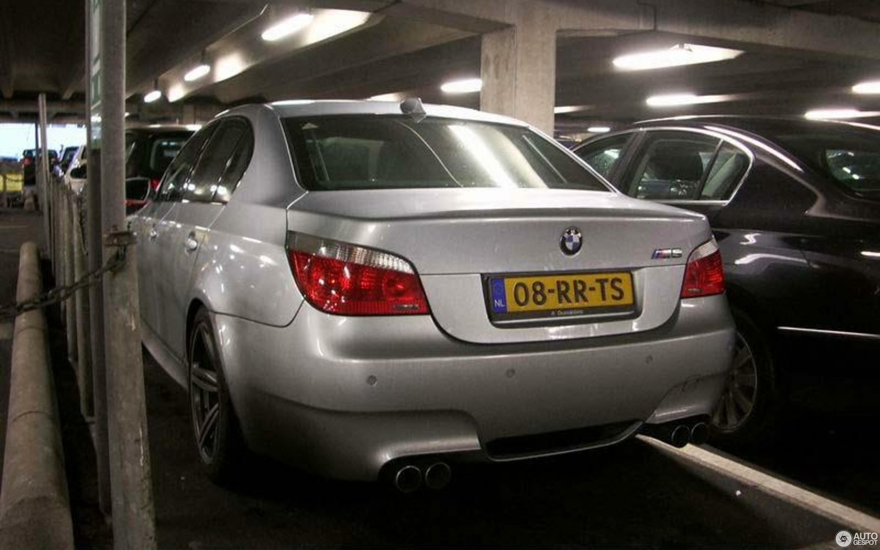 BMW M5 E60 2005