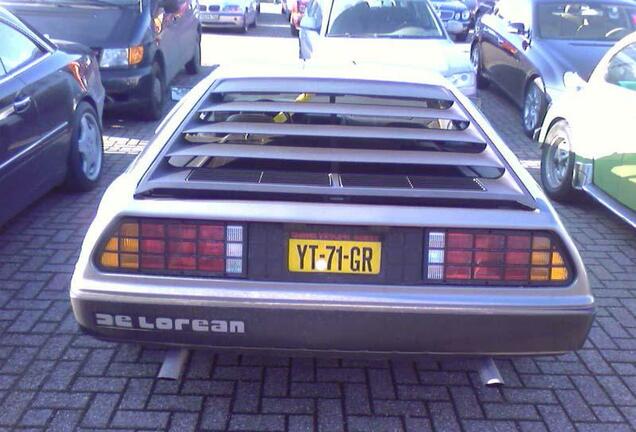 DeLorean DMC-12