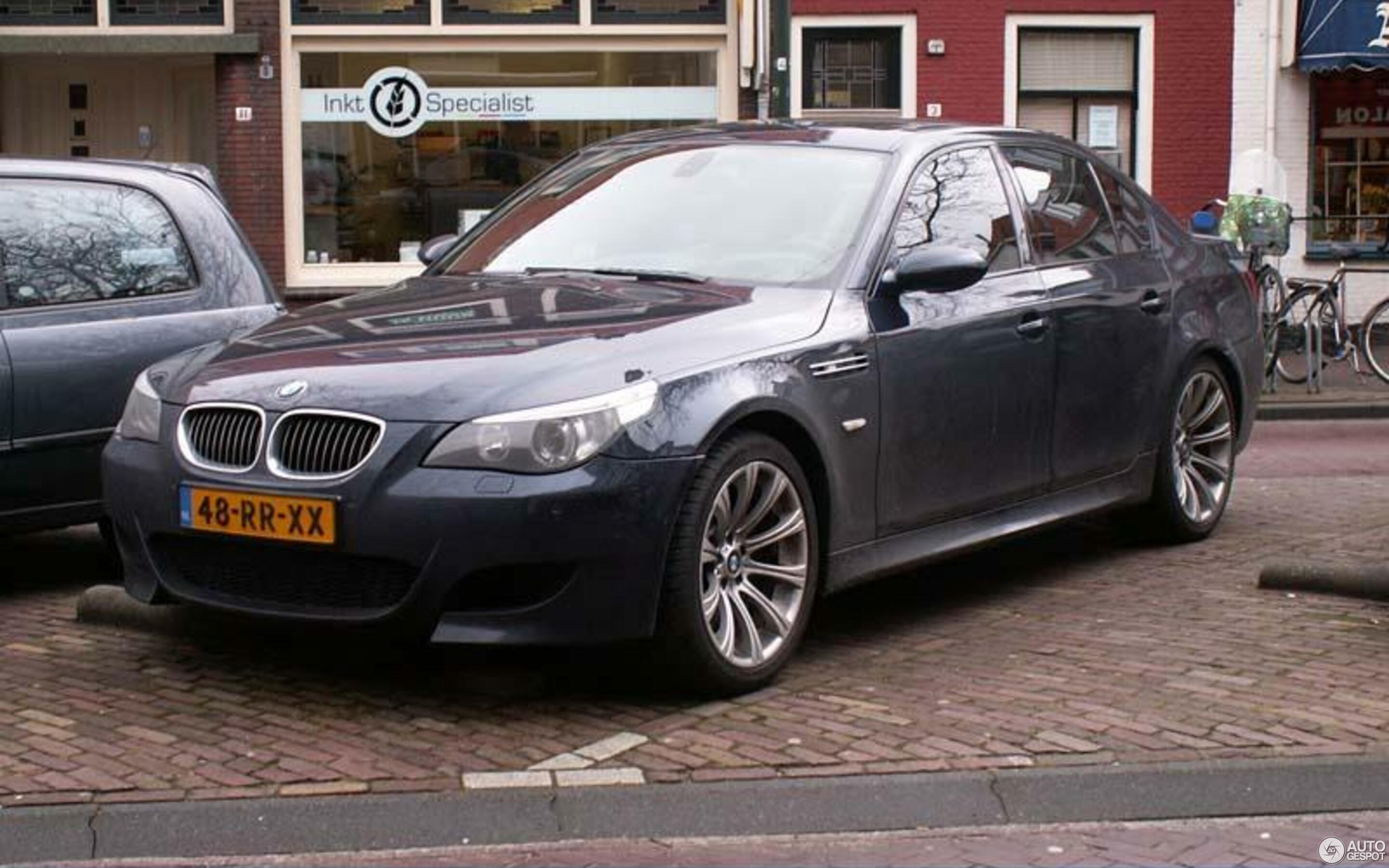 BMW M5 E60 2005