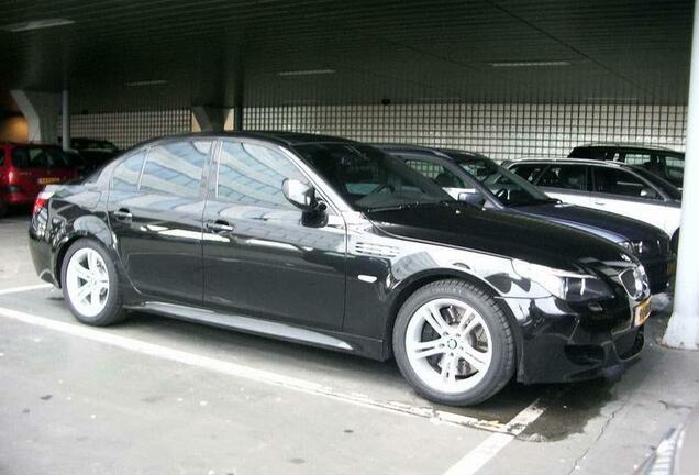 BMW M5 E60 2005