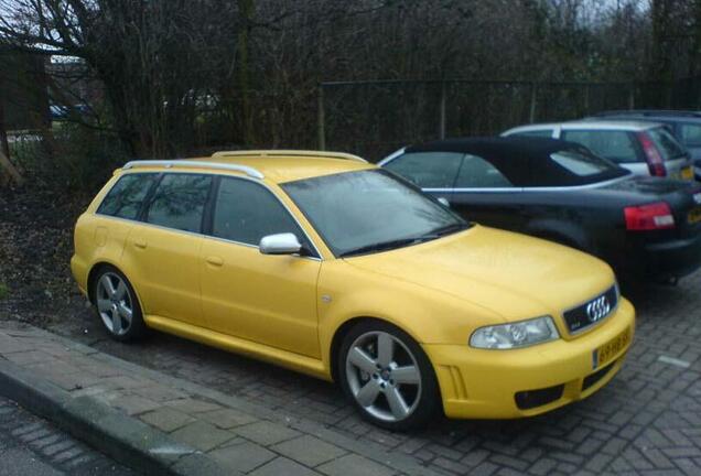 Audi RS4 Avant B5