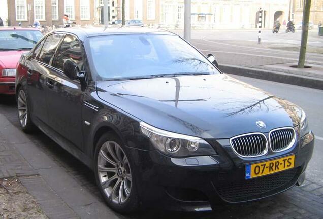 BMW M5 E60 2005