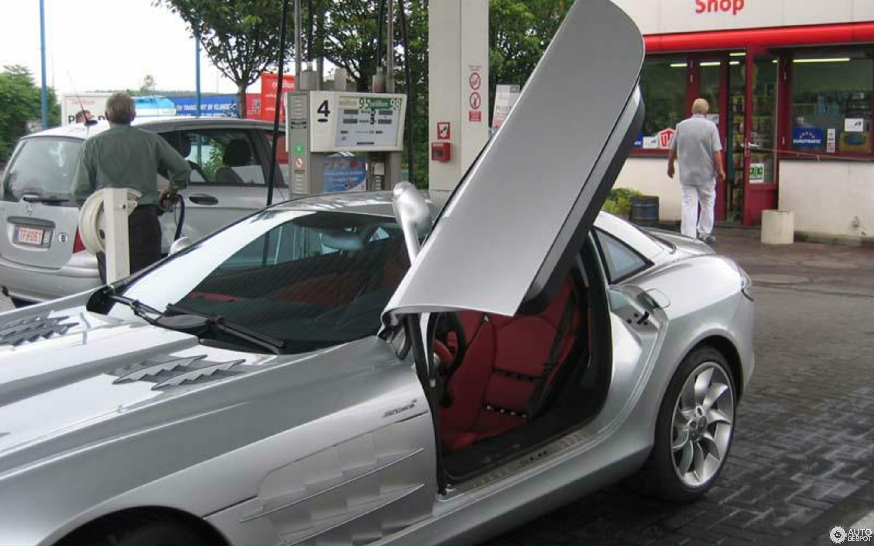 Mercedes-Benz SLR McLaren