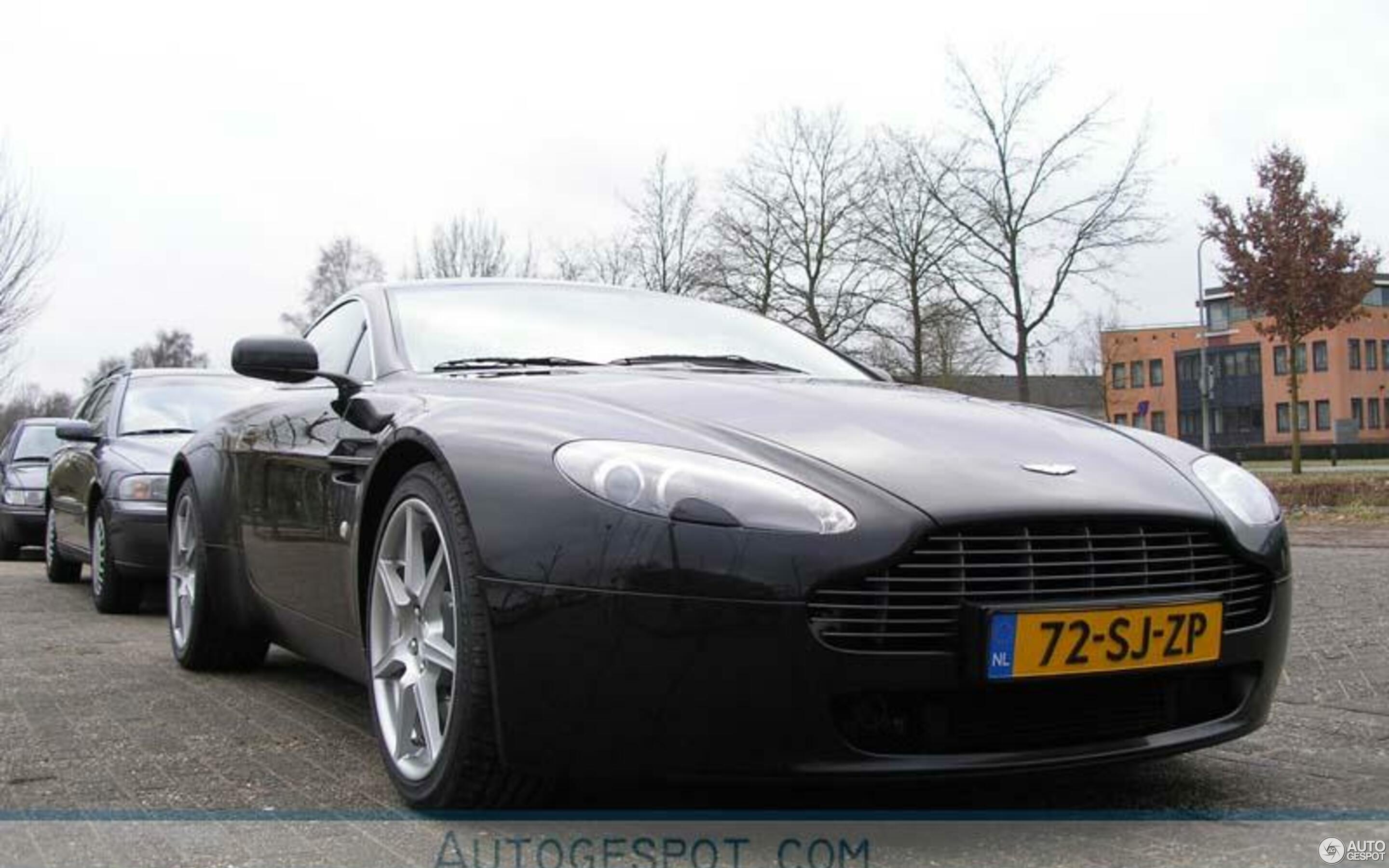 Aston Martin V8 Vantage