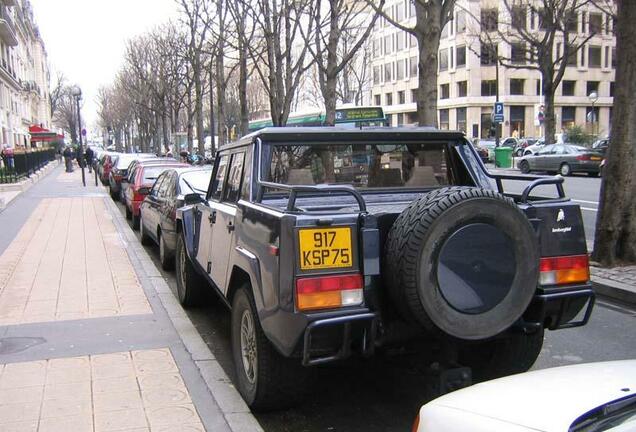 Lamborghini LM002