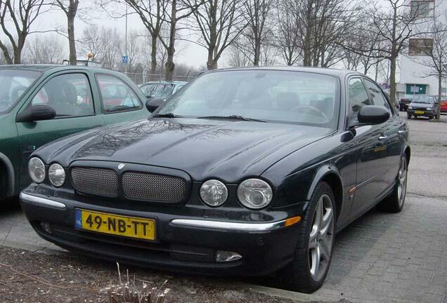 Jaguar XJR