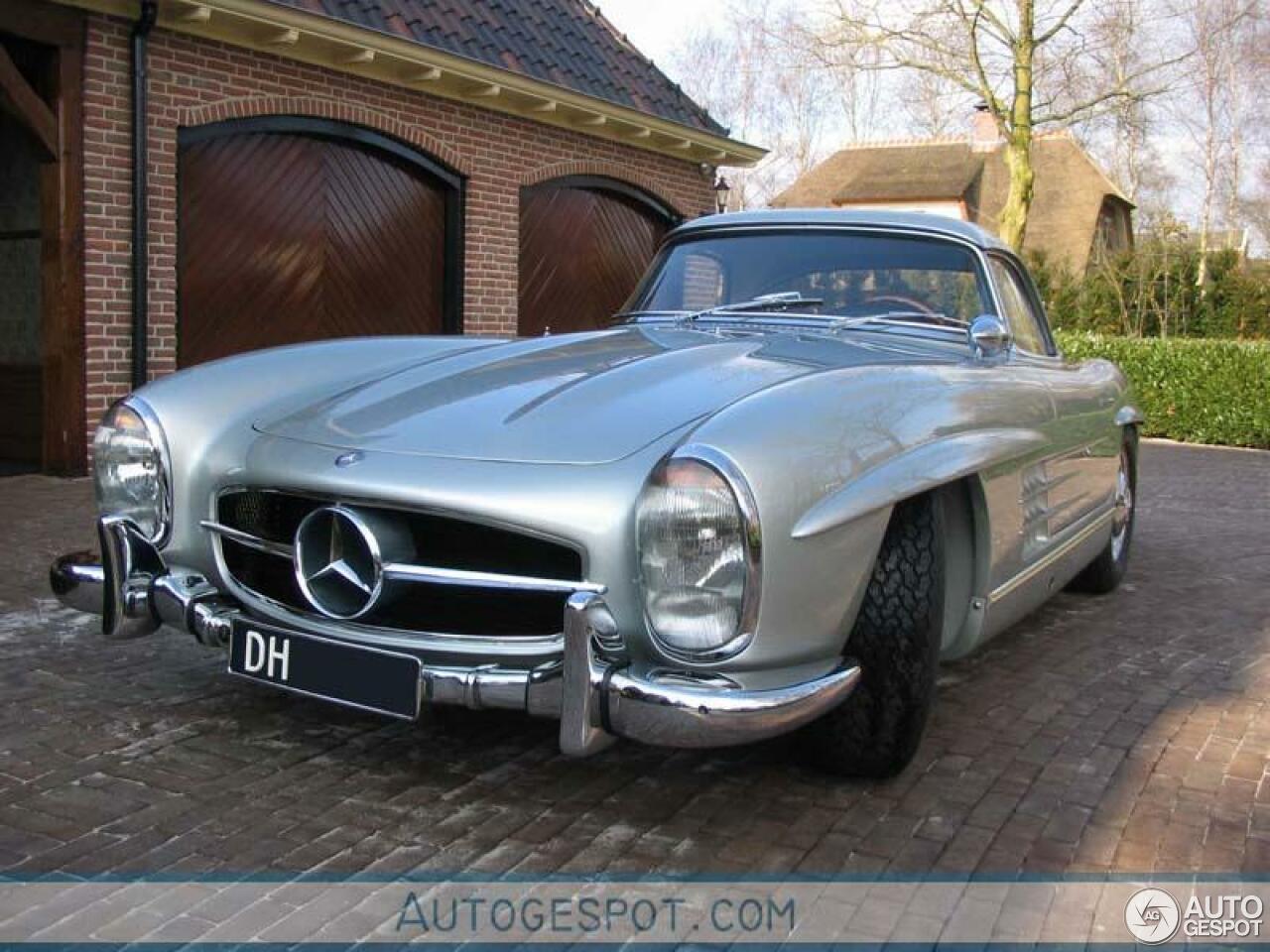 Mercedes-Benz 300SL Roadster