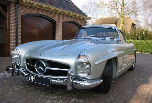 Mercedes-Benz 300SL Roadster