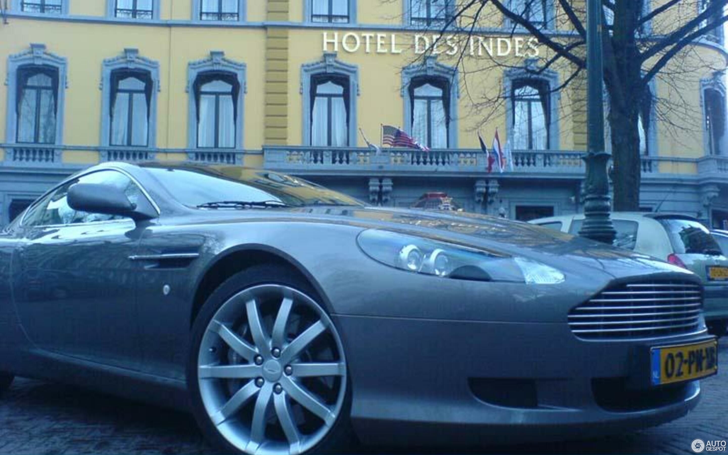 Aston Martin DB9