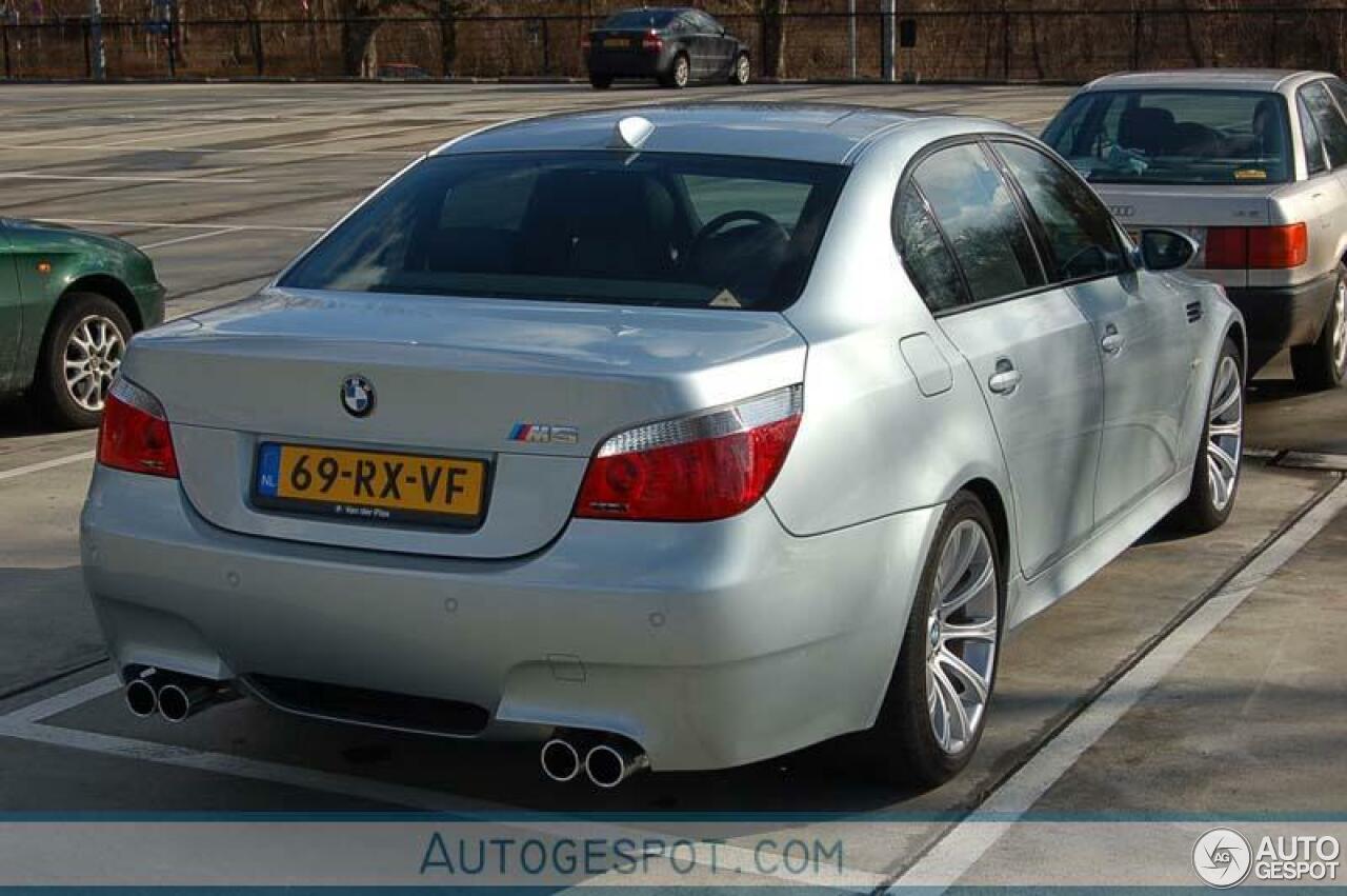 BMW M5 E60 2005