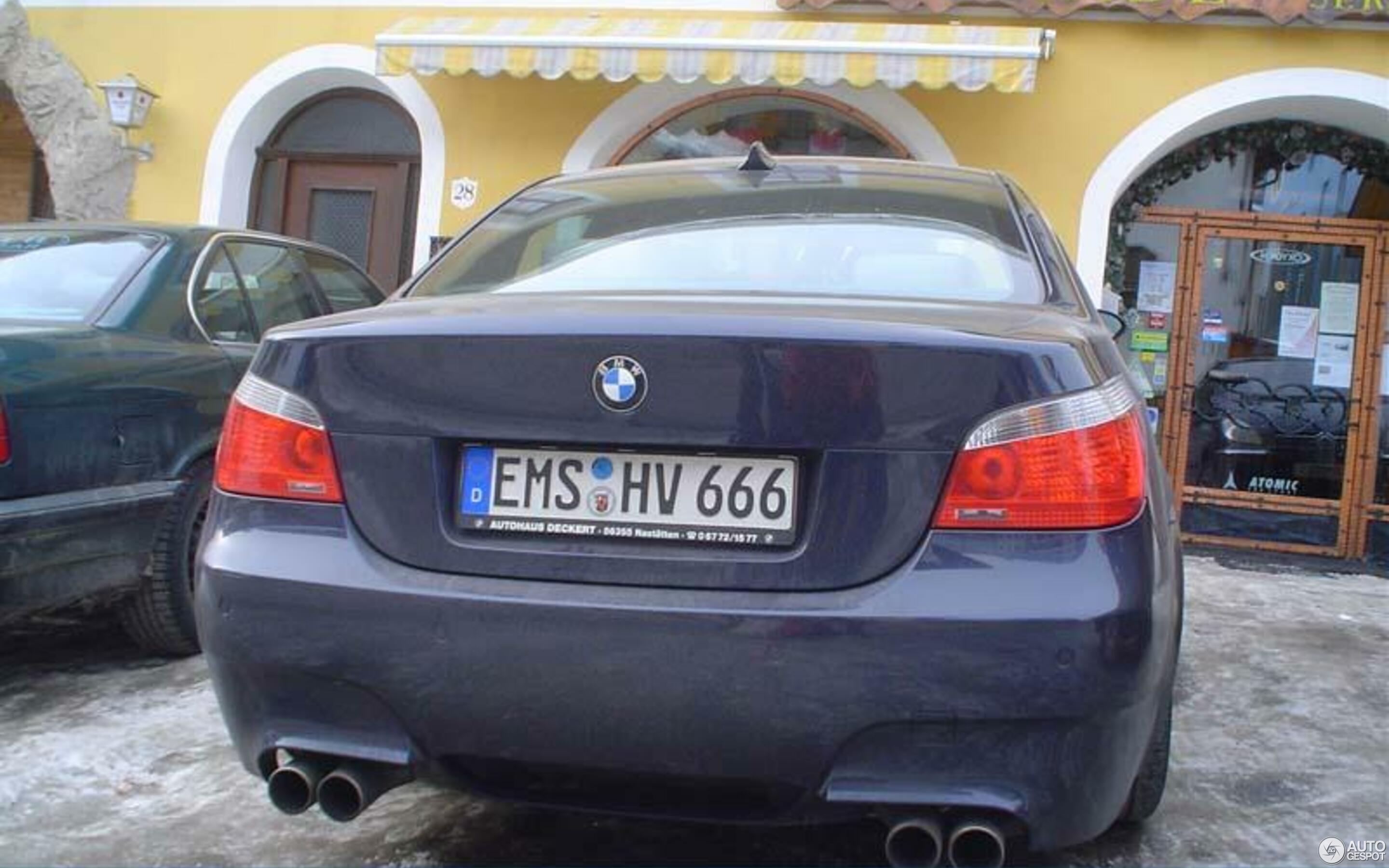 BMW M5 E60 2005