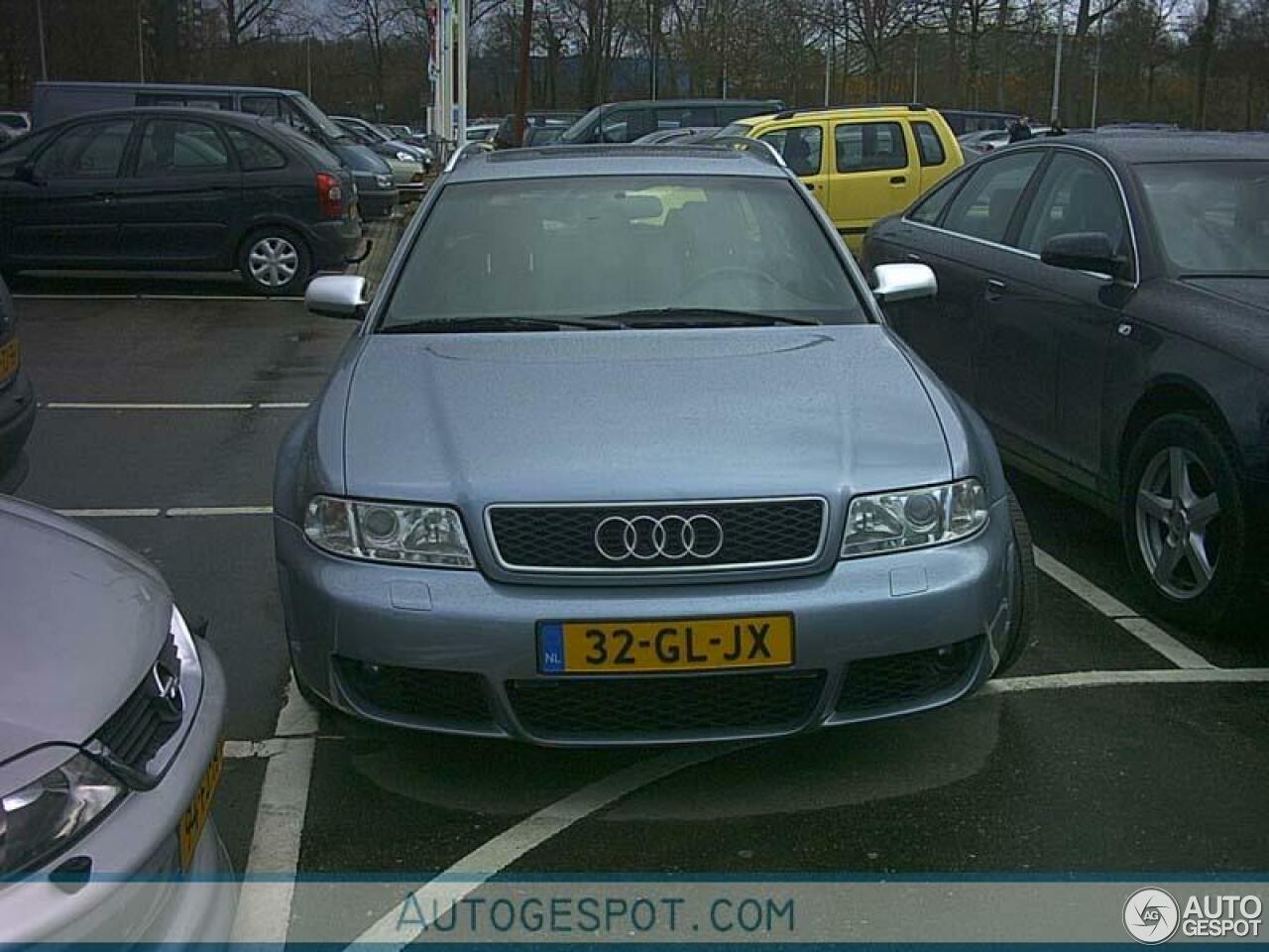 Audi RS4 Avant B5