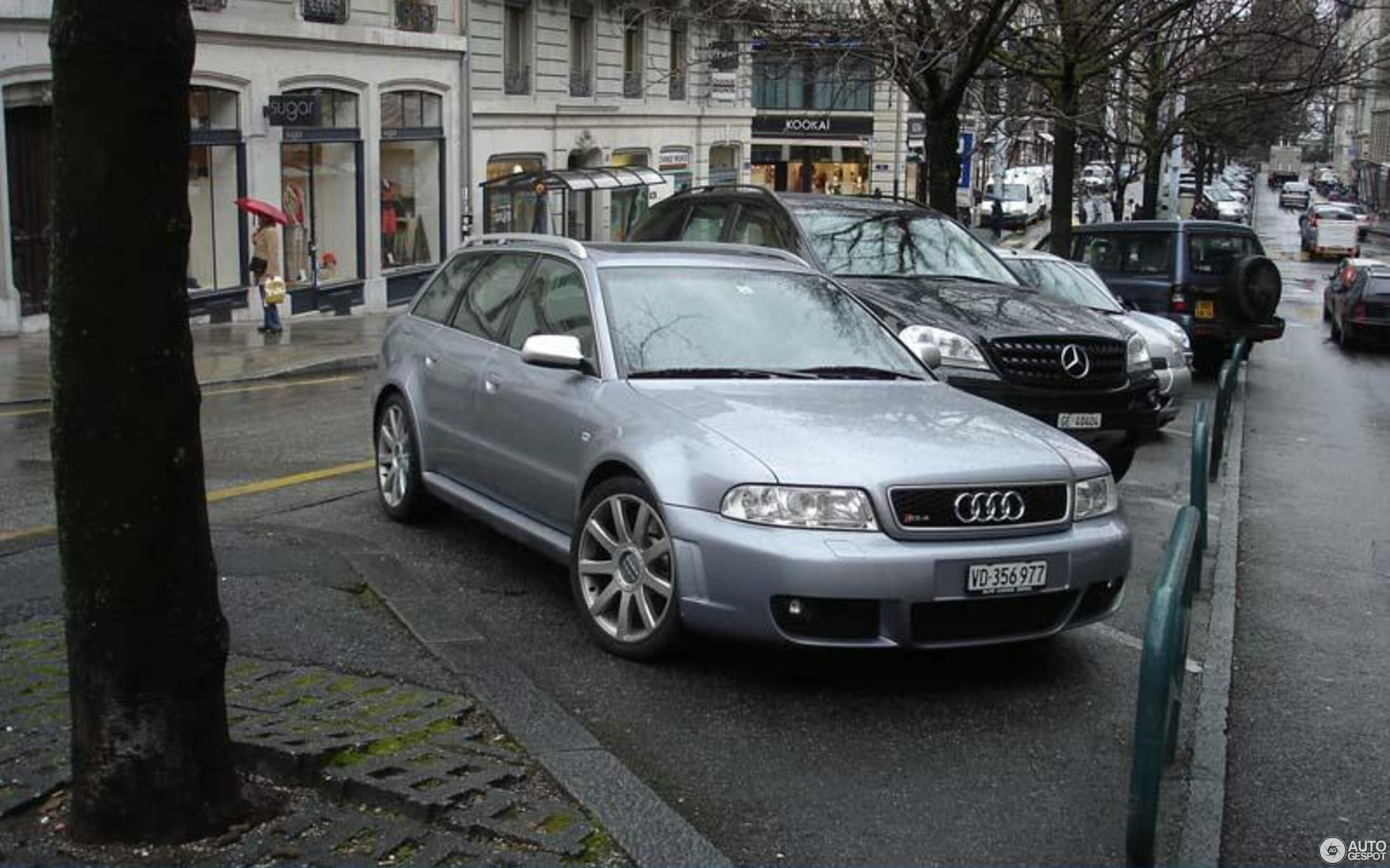 Audi RS4 Avant B5