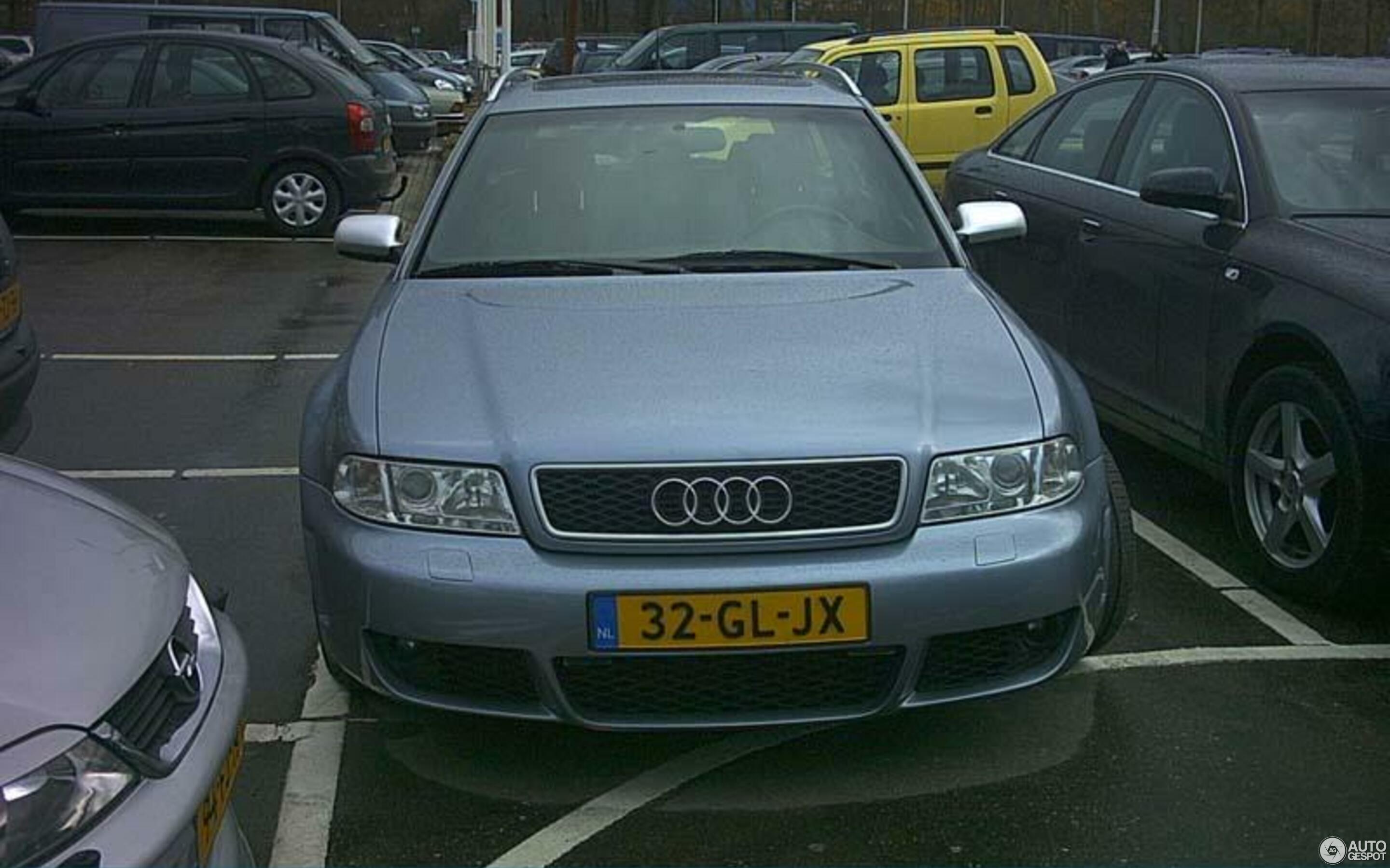 Audi RS4 Avant B5