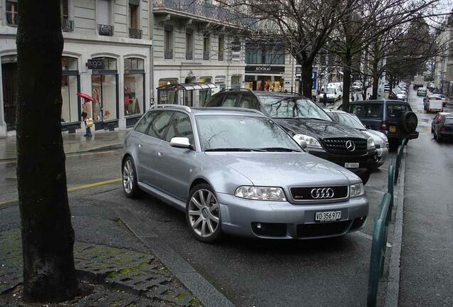 Audi RS4 Avant B5