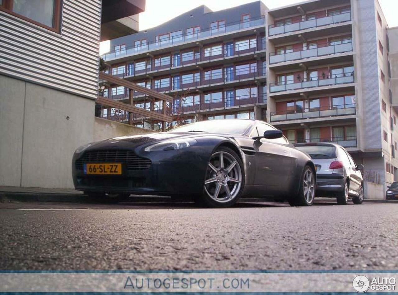 Aston Martin V8 Vantage