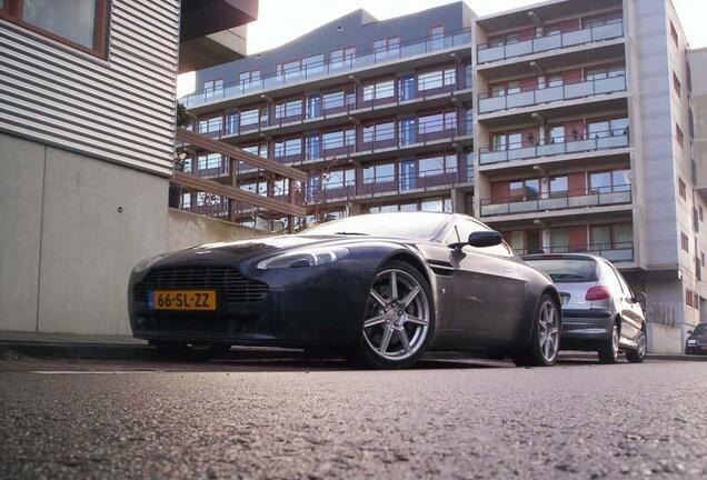 Aston Martin V8 Vantage