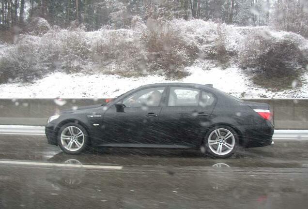 BMW M5 E60 2005