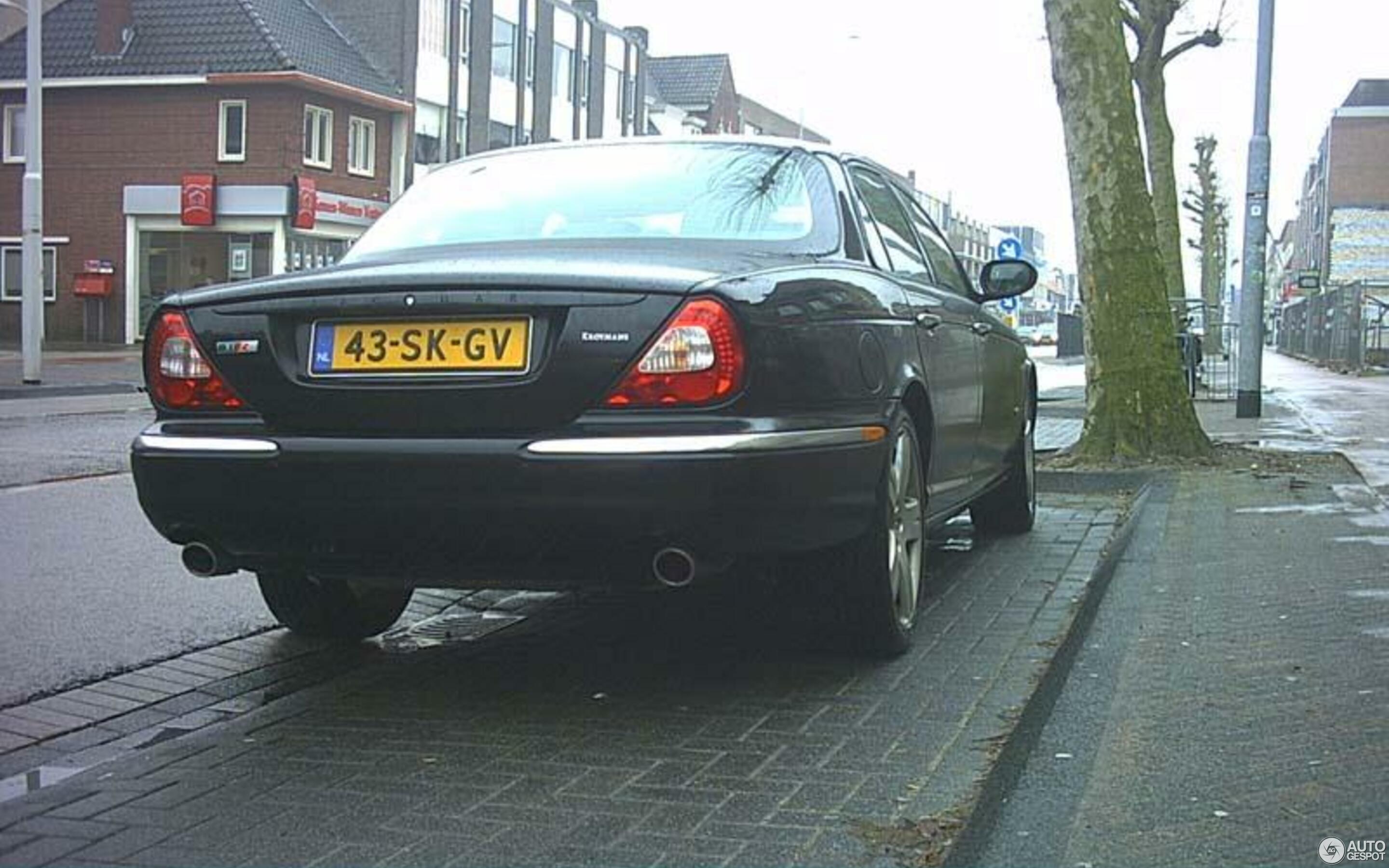 Jaguar XJR