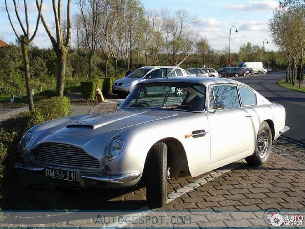 Aston Martin DB6 MKI