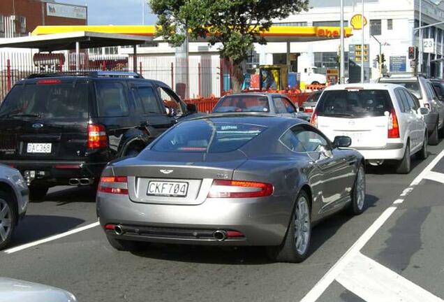 Aston Martin DB9