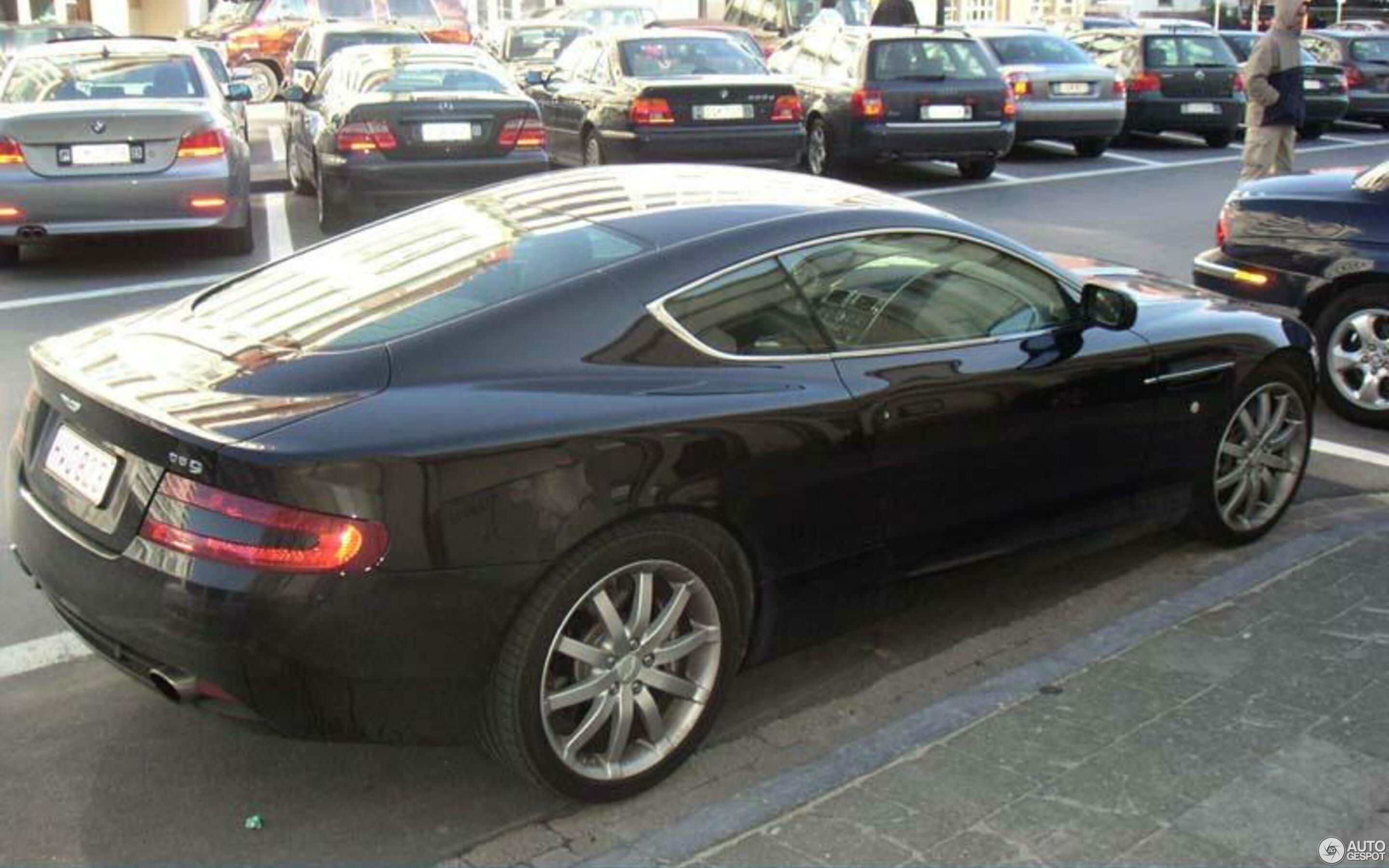 Aston Martin DB9