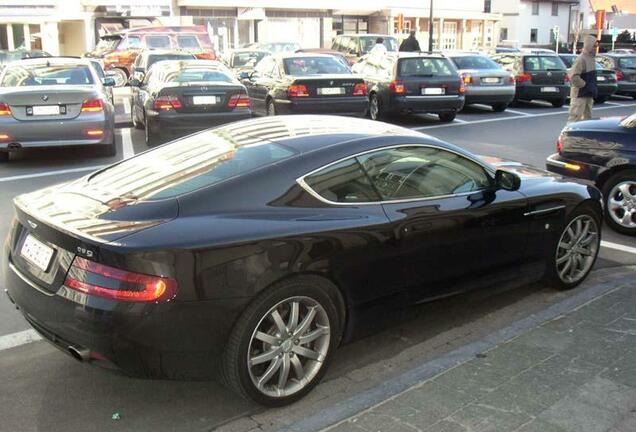 Aston Martin DB9