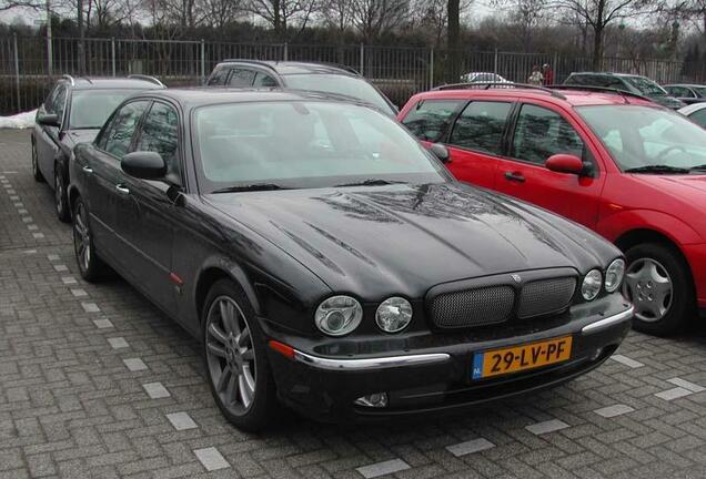 Jaguar XJR