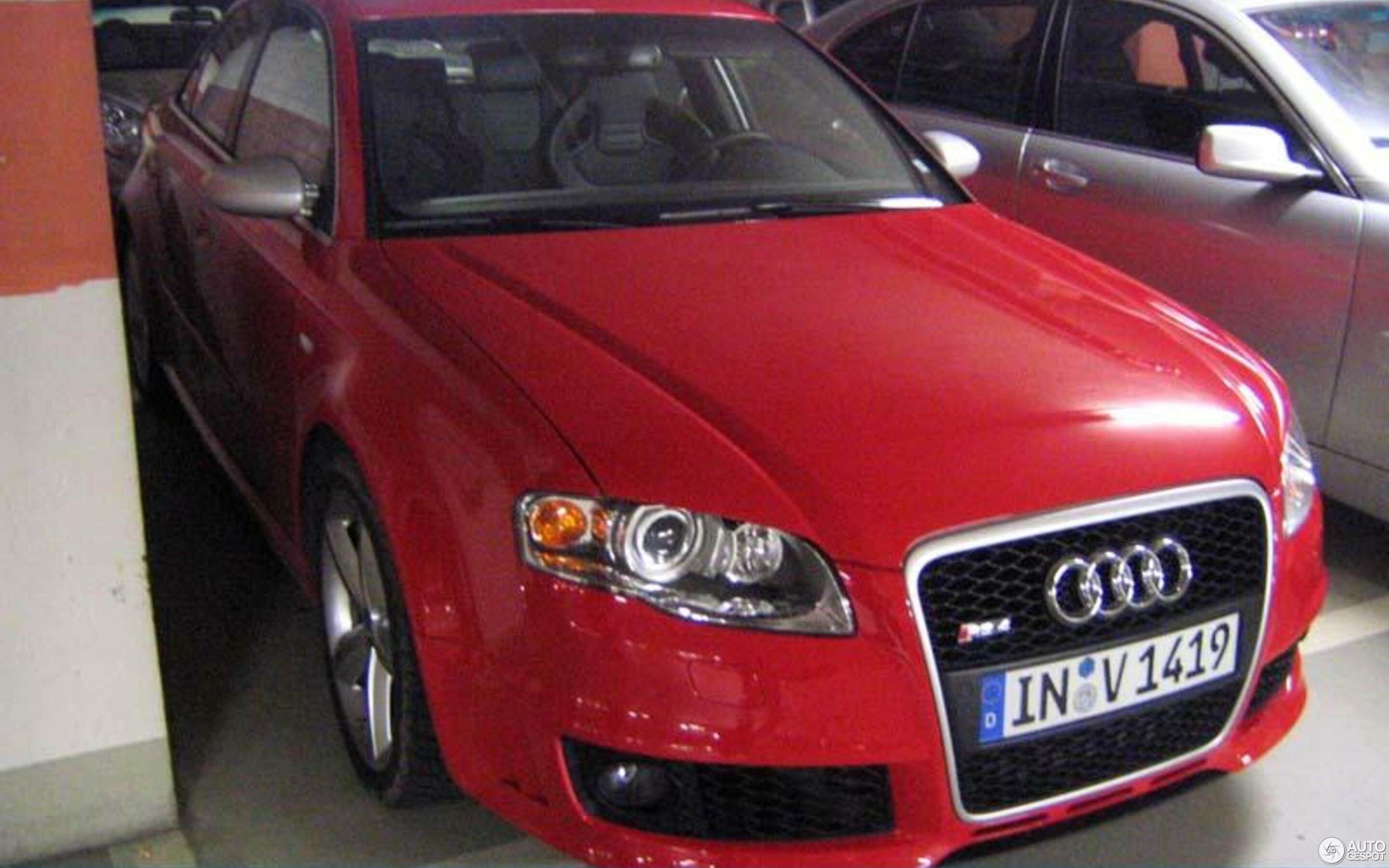 Audi RS4 Sedan