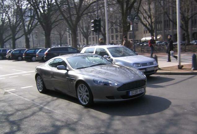 Aston Martin DB9