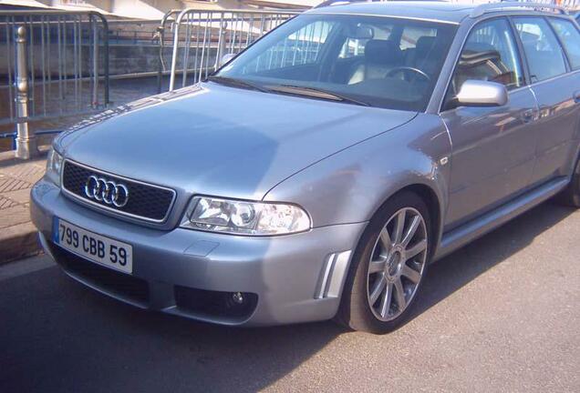 Audi RS4 Avant B5