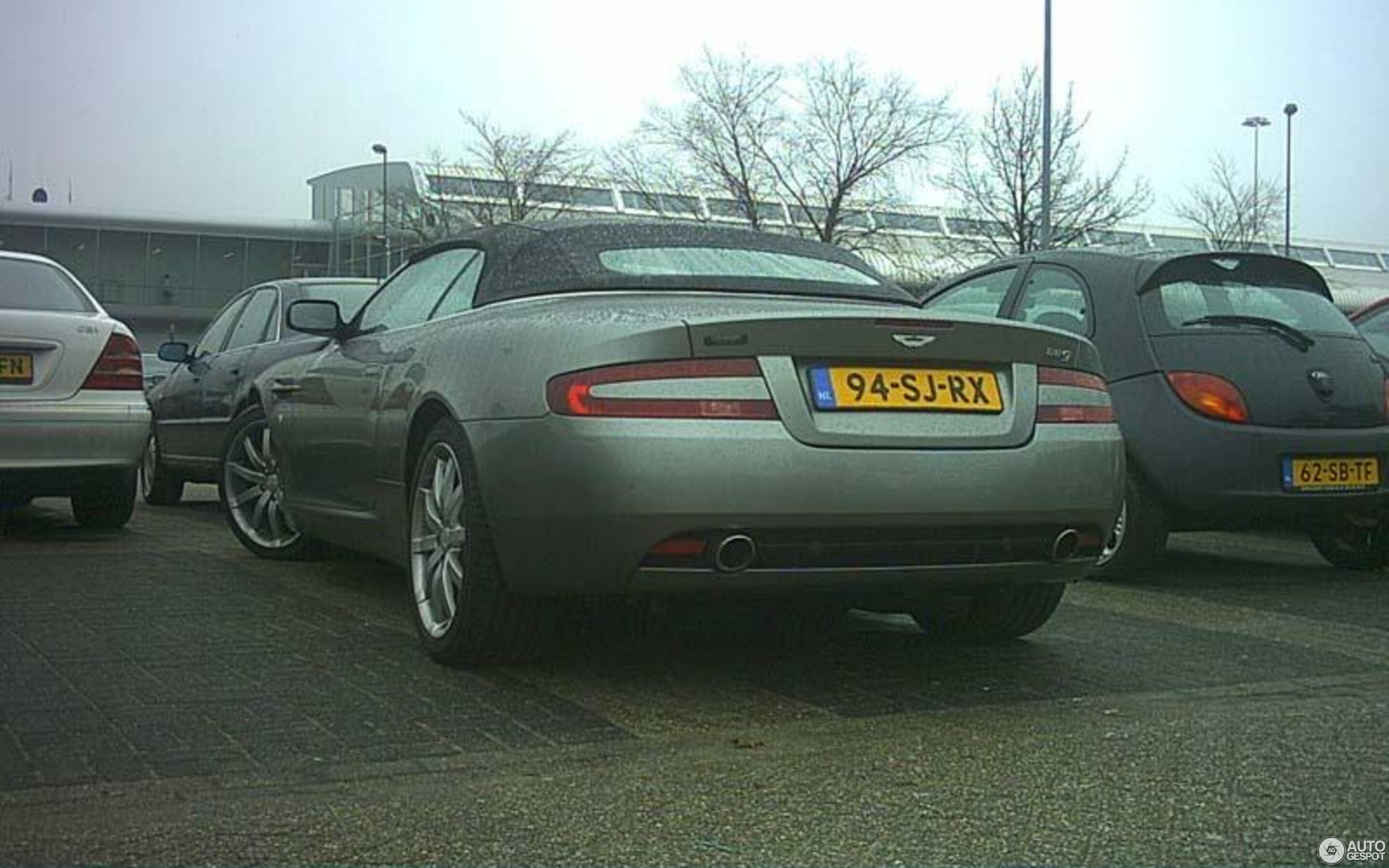 Aston Martin DB9 Volante