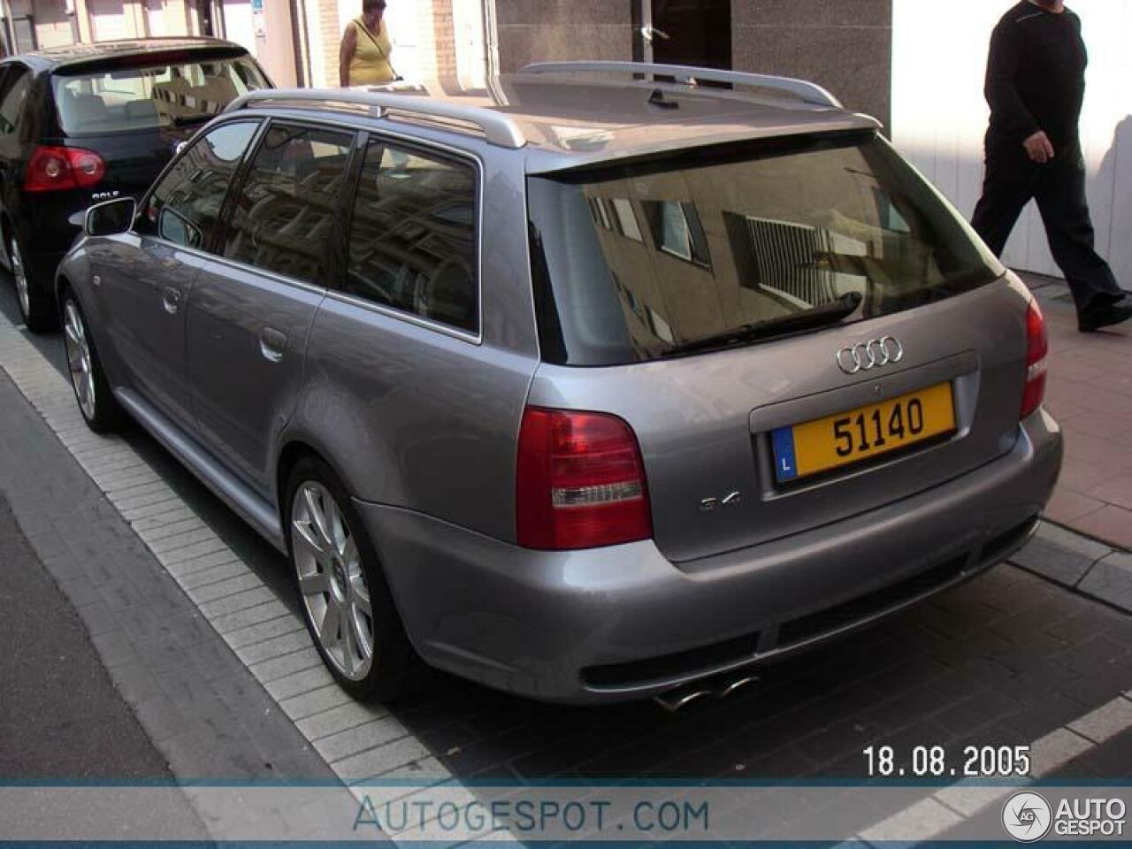 Audi RS4 Avant B5