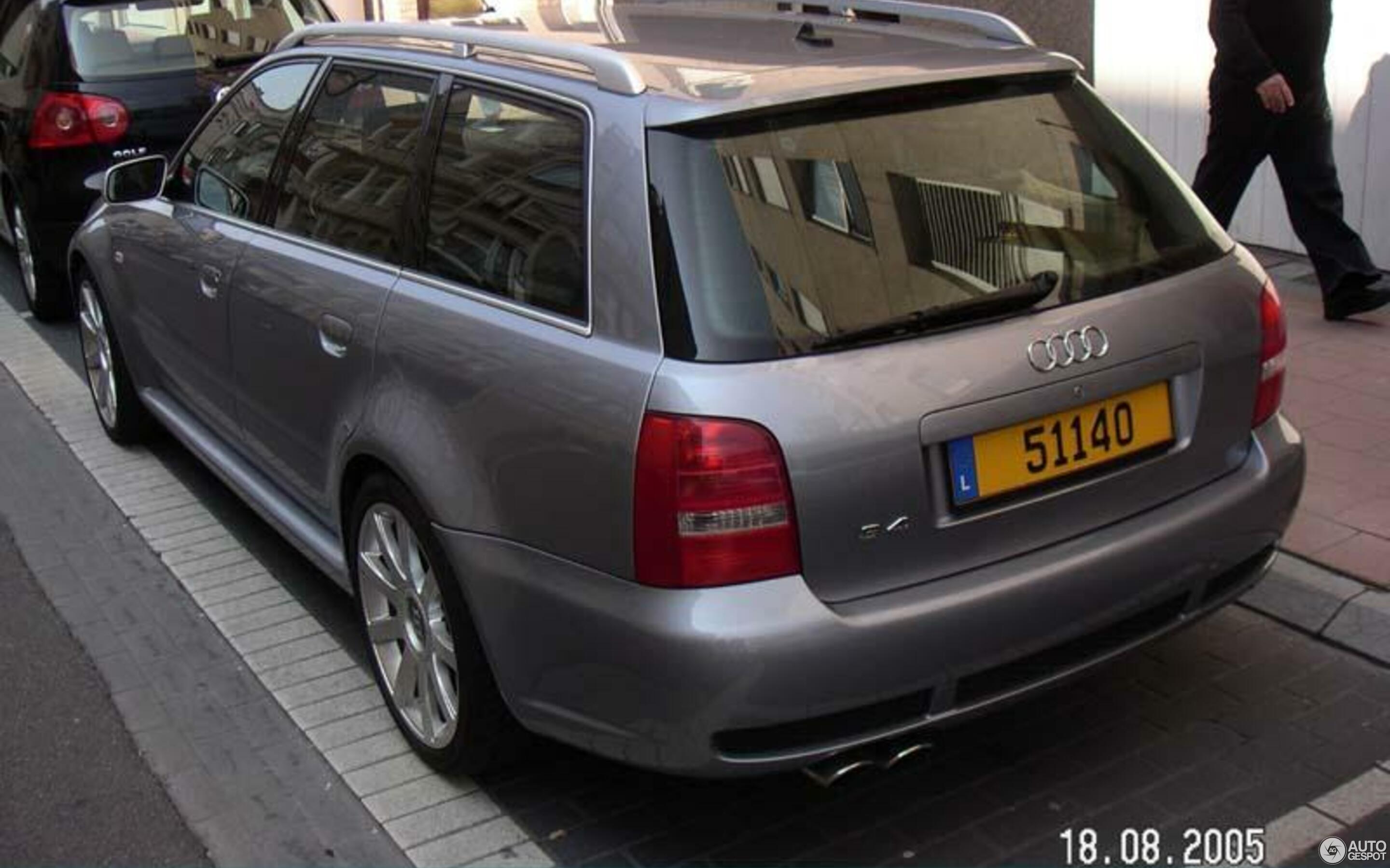 Audi RS4 Avant B5