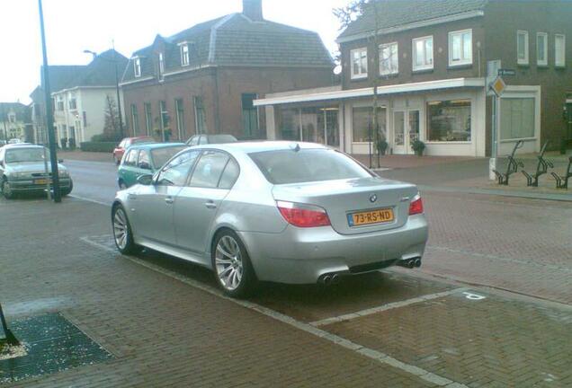 BMW M5 E60 2005