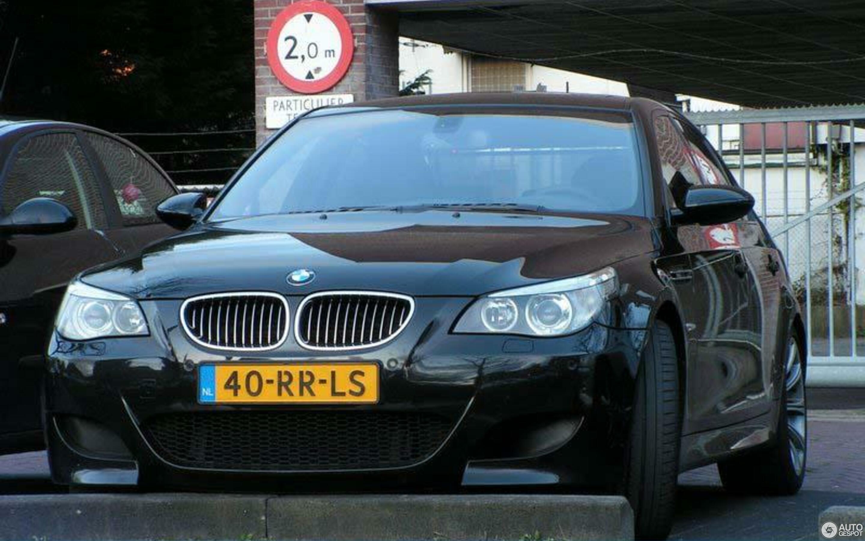 BMW M5 E60 2005