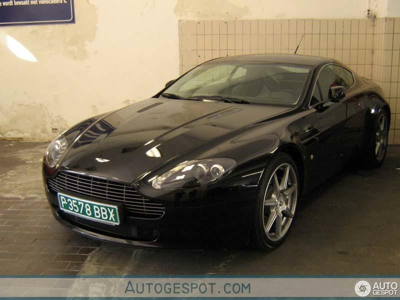 Aston Martin V8 Vantage