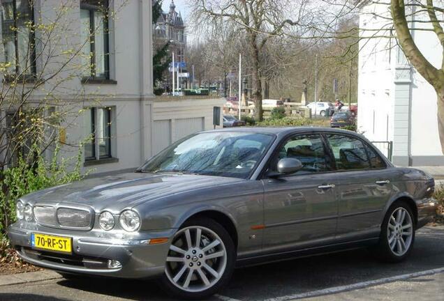 Jaguar XJR