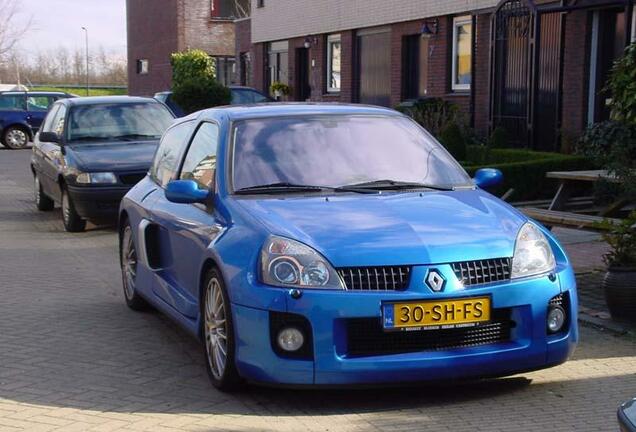 Renault Clio V6 Phase II