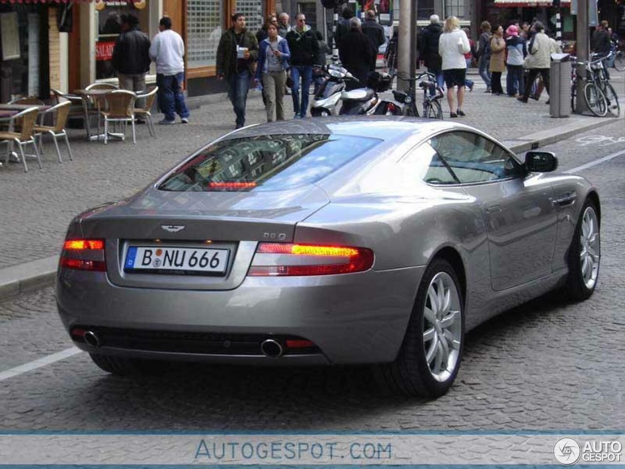 Aston Martin DB9