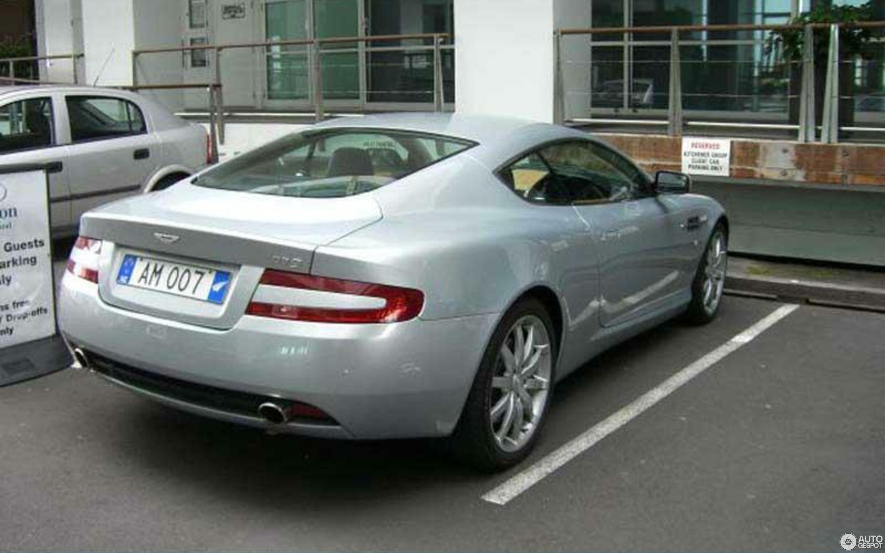 Aston Martin DB9