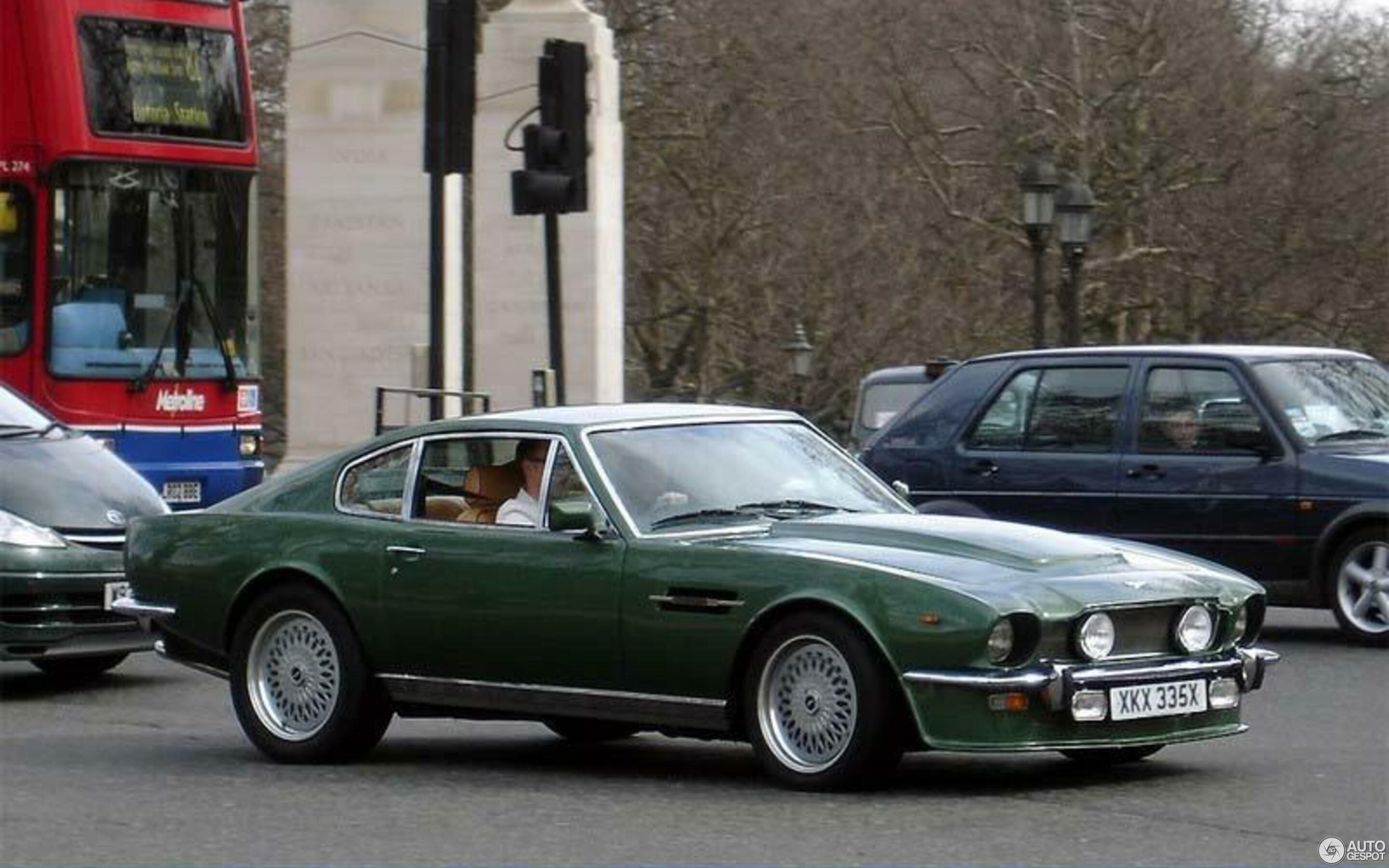 Aston Martin V8 OI / Series 4