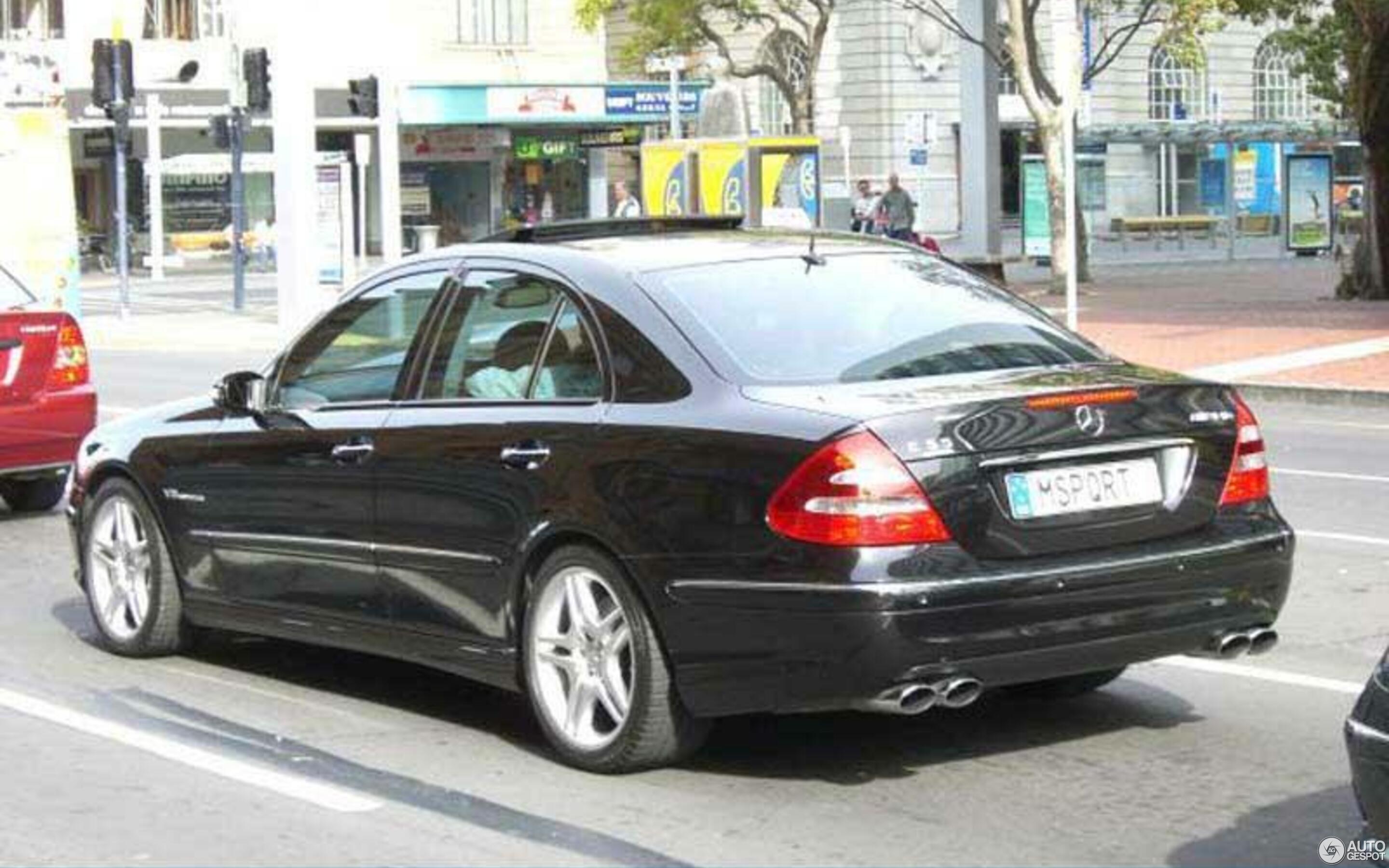 Mercedes-Benz E 55 AMG