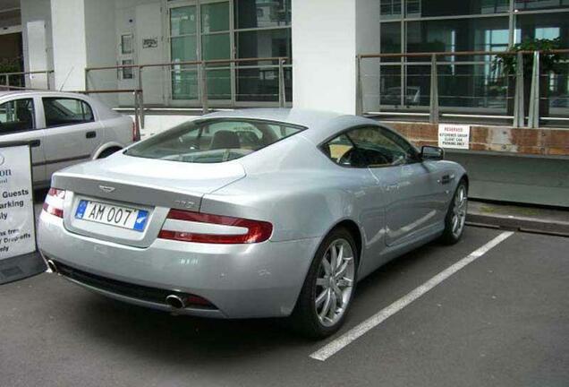 Aston Martin DB9