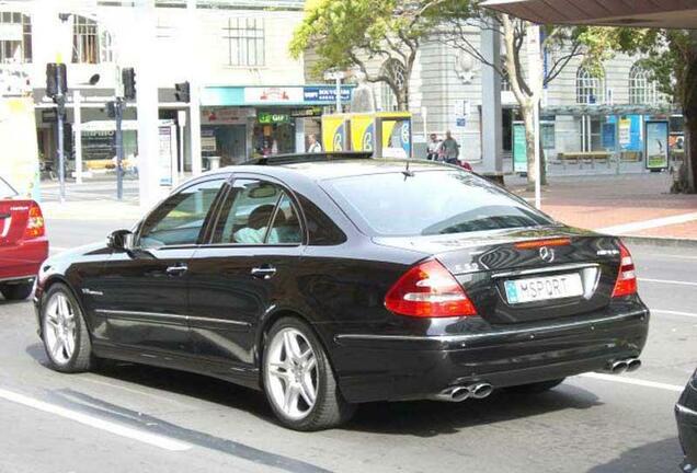 Mercedes-Benz E 55 AMG