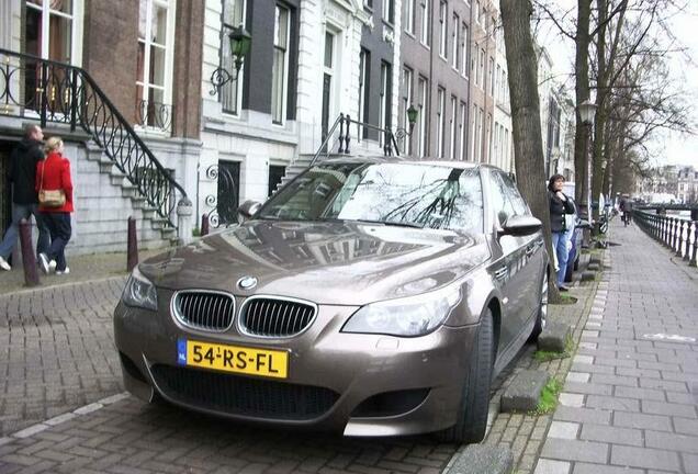 BMW M5 E60 2005